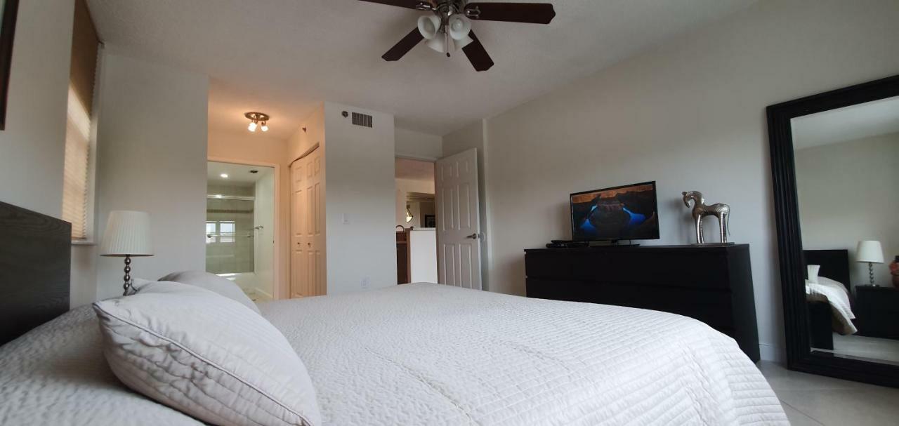 Апартаменти Yacht Club Aventura 2Br + 2Ba Маямі Екстер'єр фото